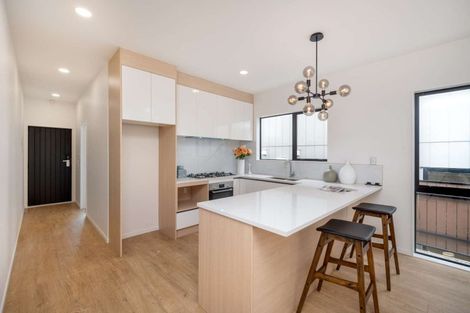 Photo of property in 7b Frontier Lane, Flat Bush, Auckland, 2019