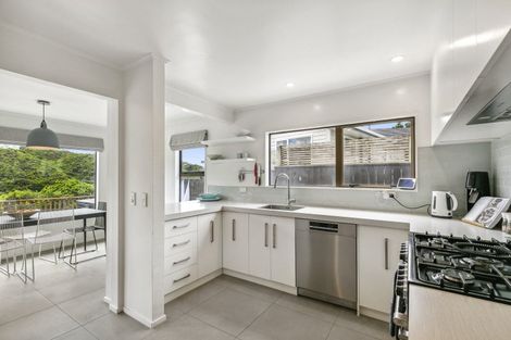 Photo of property in 35 Raumati Terrace, Khandallah, Wellington, 6035