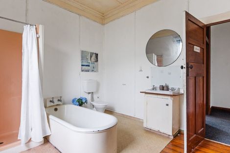 Photo of property in 200 Cobden Street, Gisborne, 4010