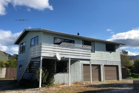 Photo of property in 10 Huia Street, Waikawa, Picton, 7220