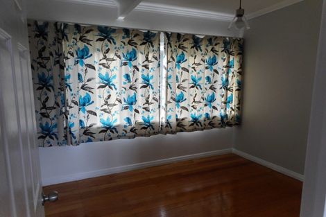 Photo of property in 3 Pleasant Road, Glen Eden, Auckland, 0602