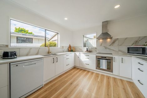 Photo of property in 296 Maungaraki Road, Maungaraki, Lower Hutt, 5010