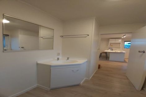Photo of property in 2/2 Bentley Avenue, Glenfield, Auckland, 0629