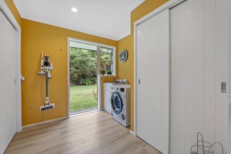 Photo of property in 1096 Egmont Road, Egmont Village, New Plymouth, 4372