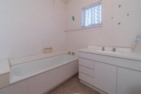 Photo of property in 4 Pine Street, New Lynn, Auckland, 0600