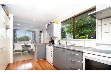Photo of property in 99 Bruce Mclaren Road, Henderson, Auckland, 0612