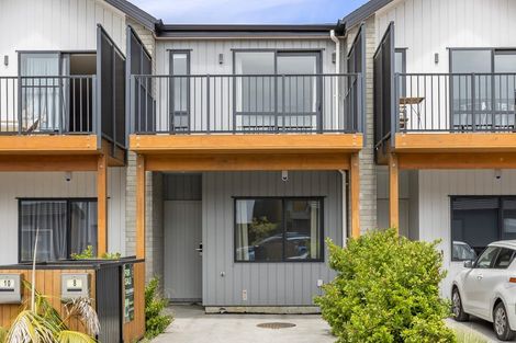 Photo of property in 8 Parenga Lane, Kumeu, 0810