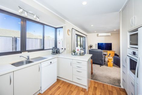 Photo of property in 37 Endeavour Avenue, Flagstaff, Hamilton, 3210