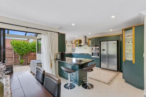 Photo of property in 17 Rosebay Rise, Henderson, Auckland, 0610