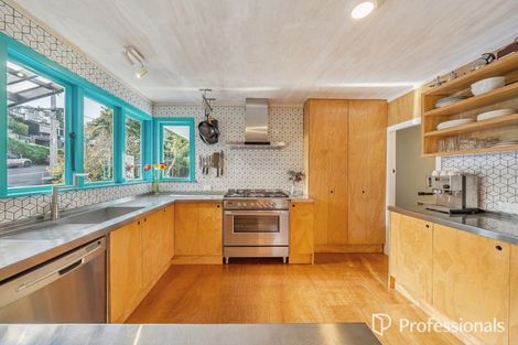 Photo of property in 20 London Road, Korokoro, Lower Hutt, 5012