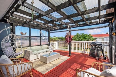 Photo of property in 30 Strathmore Avenue, Levin, 5510