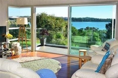 Photo of property in 42a Tindalls Bay Road, Tindalls Beach, Whangaparaoa, 0930