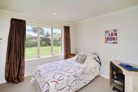 Photo of property in 10 Iti Place, Parklands, Christchurch, 8083