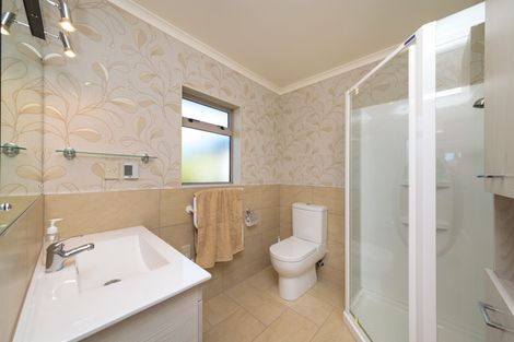Photo of property in 48 Cashmere Drive, Fitzherbert, Palmerston North, 4410