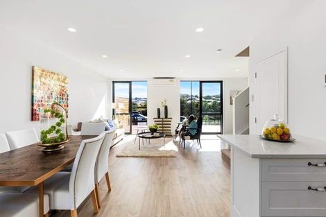 Photo of property in 76 Arran Point Parade, Orewa, 0931