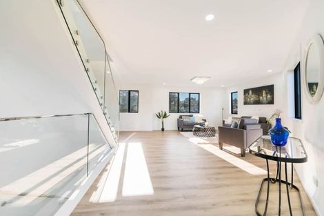 Photo of property in 5 Liban Place, Massey, Auckland, 0614