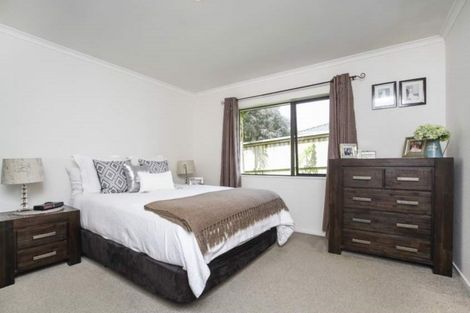 Photo of property in 5 Jadewynn Drive, Massey, Auckland, 0614