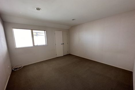 Photo of property in 30a Oakwood Grove, Eastern Beach, Auckland, 2012