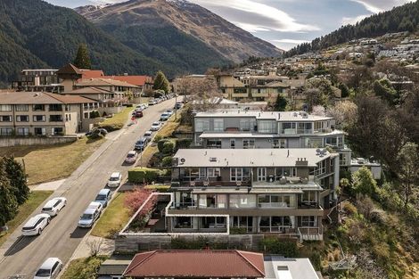 Photo of property in Rahiri Apartments, 1/23 Adelaide Street, Queenstown, 9300