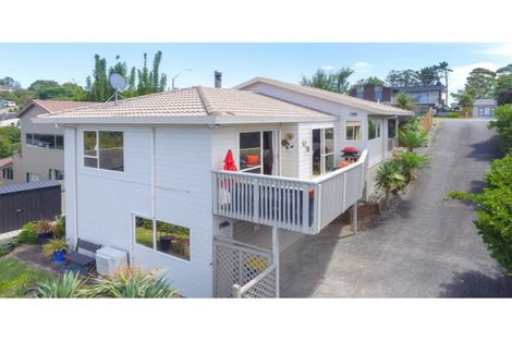 Photo of property in 272 Glamorgan Drive, Northcross, Auckland, 0630