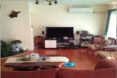 Photo of property in 1/1 Nea Place, Hillcrest, Auckland, 0627