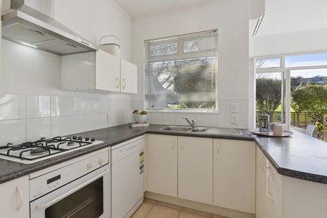 Photo of property in 2/1-5 Gleanor Avenue, Oteha, Auckland, 0632