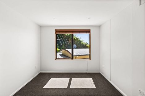 Photo of property in 4 Karaka Road, Bluff Hill, Napier, 4110