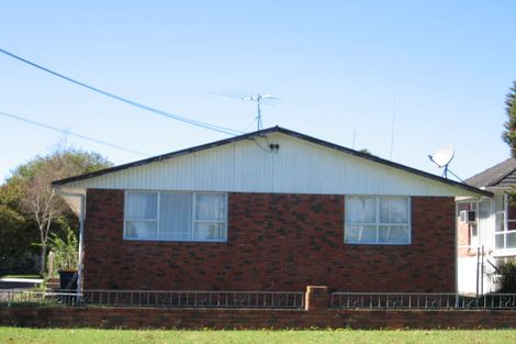 Photo of property in 105 Te Atatu Road, Te Atatu South, Auckland, 0610