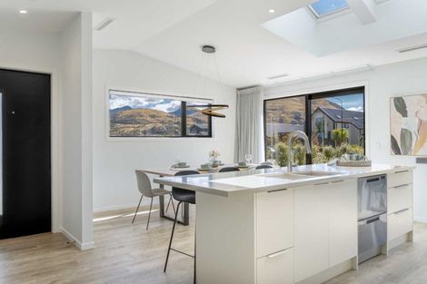 Photo of property in 39 Jack Hanley Drive, Jacks Point, Queenstown, 9371
