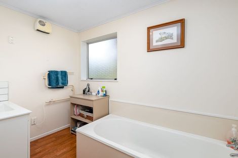 Photo of property in 15 Pembroke Street, Waimate, 7980