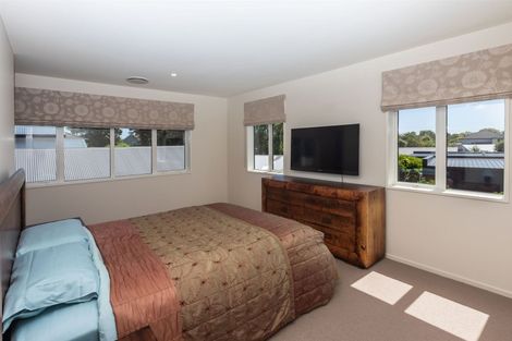 Photo of property in 141 Centaurus Road, Saint Martins, Christchurch, 8022