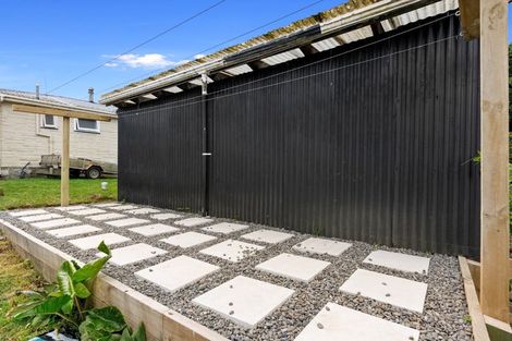 Photo of property in 16 Cumming Street, Okato, 4335
