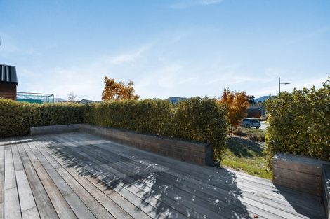 Photo of property in 15 Mount Creighton Crescent, Wanaka, 9305