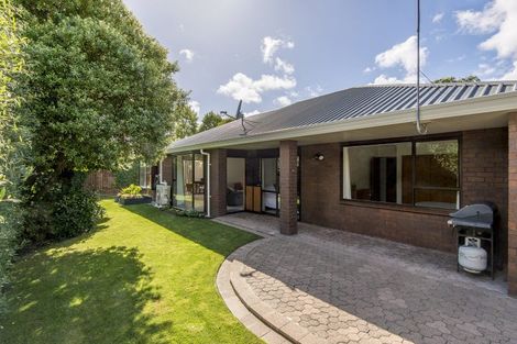 Photo of property in 2/9a Kingham Place, Avonhead, Christchurch, 8042
