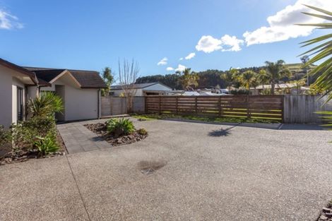 Photo of property in 9 Dotterel Place, Whitianga, 3510