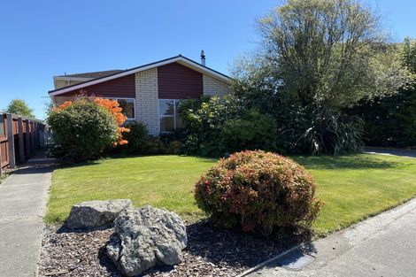 Photo of property in 15 Chilton Drive, Mairehau, Christchurch, 8052