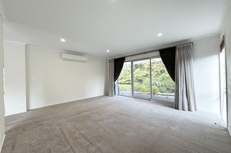 Photo of property in 2 Orowaru Avenue, Massey, Auckland, 0614