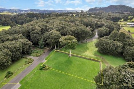 Photo of property in 29 Stoney Hill Road, Te Kamo, 0185