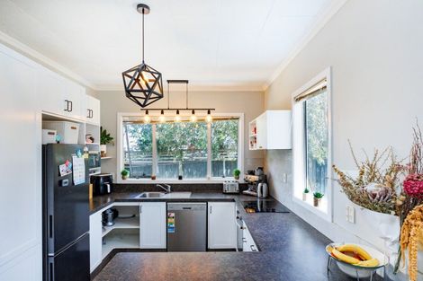 Photo of property in 8a Kaimanawa Street, Kelvin Grove, Palmerston North, 4414