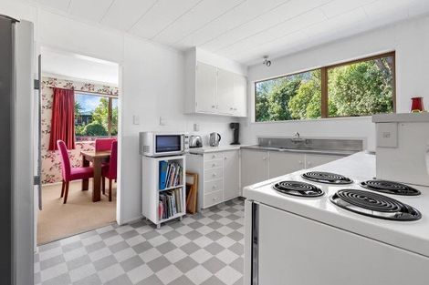 Photo of property in 2 Rokewa Way, Paparangi, Wellington, 6037