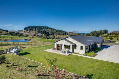 Photo of property in 94 Avery Road, Eskdale, Napier, 4182