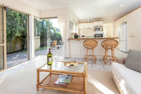 Photo of property in 16 Nad Place, East Tamaki Heights, Auckland, 2016