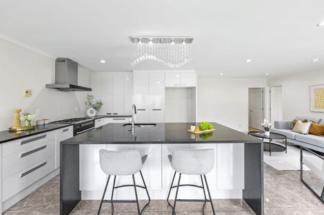 Photo of property in 94 Westerham Drive, Dannemora, Auckland, 2016