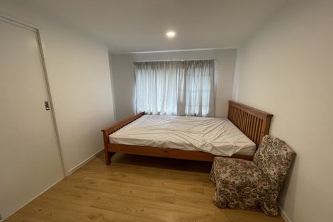 Photo of property in 16 Munstead Place, Hillcrest, Auckland, 0627