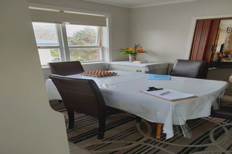 Photo of property in 53 Gloria Avenue, Te Atatu Peninsula, Auckland, 0610