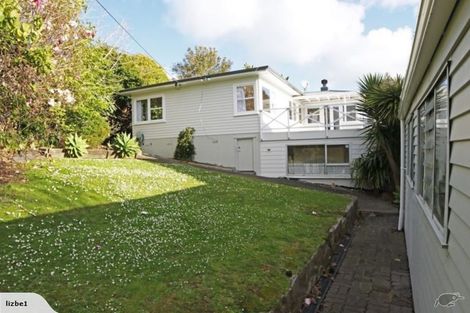 Photo of property in 18 Stanley Road, Glenfield, Auckland, 0629