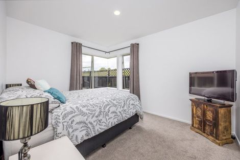 Photo of property in 59 The Grove, Red Beach, 0932