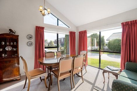 Photo of property in 58 Cedar Drive, Paraparaumu Beach, Paraparaumu, 5032