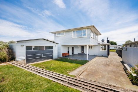 Photo of property in 18 Somerset Crescent, Highbury, Palmerston North, 4412