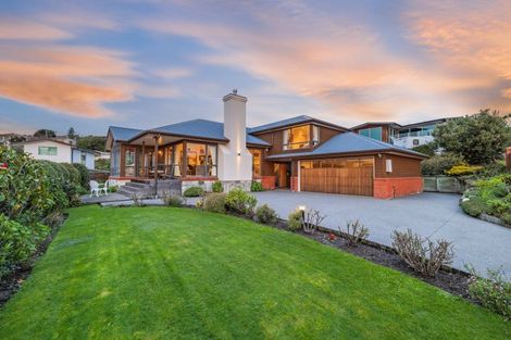 Photo of property in 43 Cannon Hill Crescent, Mount Pleasant, Christchurch, 8081